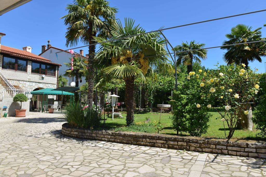Apartments Nela Porec Ngoại thất bức ảnh